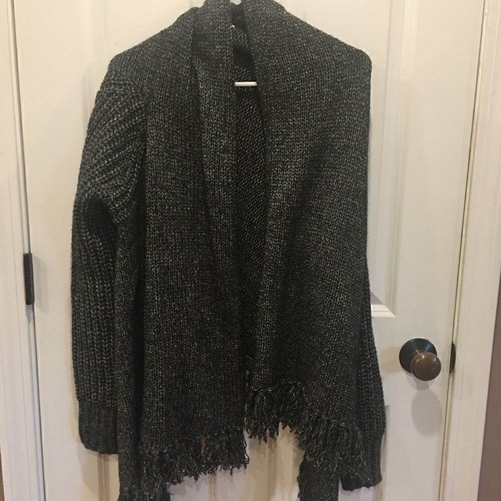 Victoria’s Secret small long sleeve sweater cardigan poncho